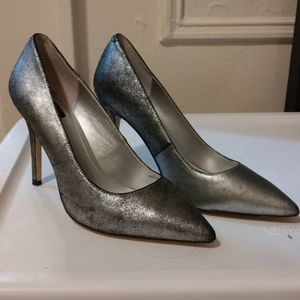 Silver pumps 6.5 medium width